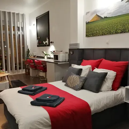 The Romantic Waterloo Lion's 3* Braine-lʼAlleud
